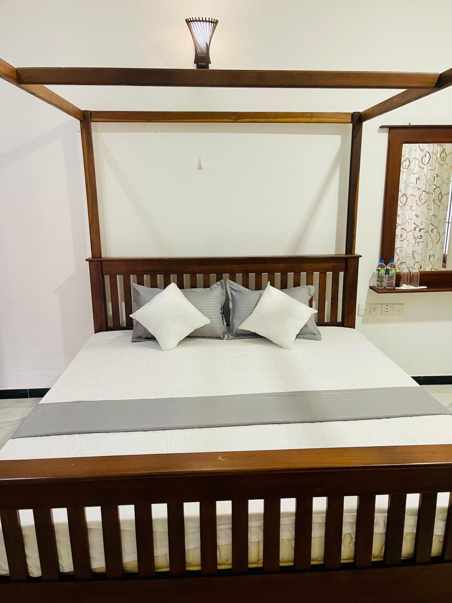 Sand & Surf Guest House Negombo Zewnętrze zdjęcie