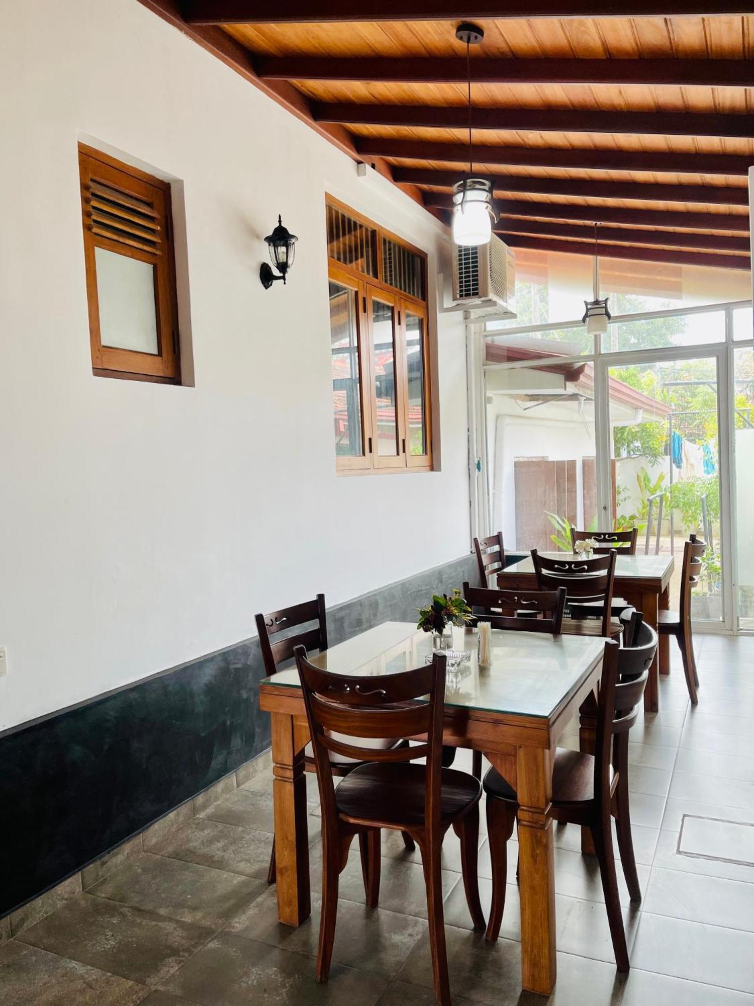 Sand & Surf Guest House Negombo Zewnętrze zdjęcie